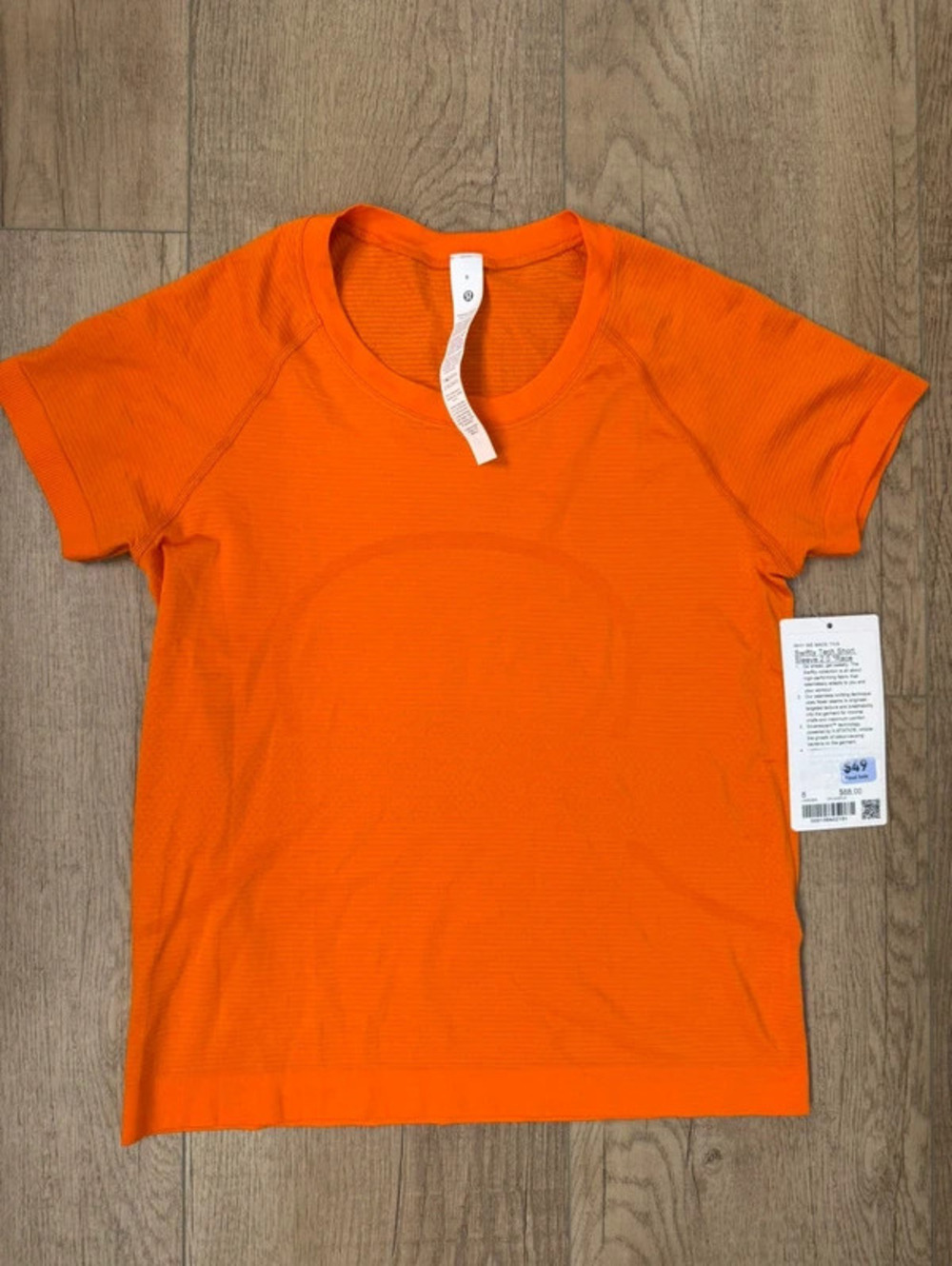 Lululemon Swiftly Tech Short Sleeve 2.0 Race Length - Orange Punch Size 8